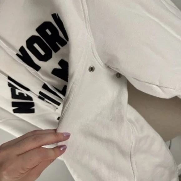 New York Film Academy Sweatshirt - Picture 4 of 8